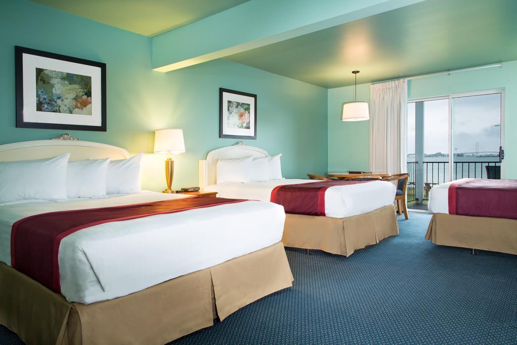 Clearwater Lakeshore Motel マッキノー・シティ 部屋 写真